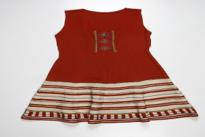 Hailey Bieber ist '90s-Stil-Ikone in Silberlitze beim Time 100 Gala