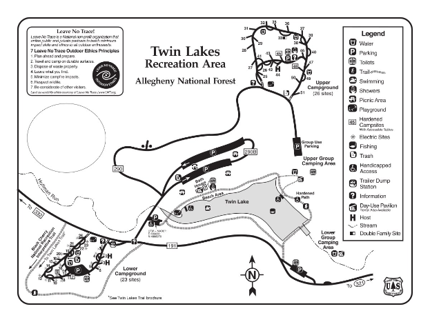 Detailierte Karte des Twin Lakes Freizeitgebiets mit Wanderwegen, Sehenswürdigkeiten und Wegmarkierungen mit Textbeschriftungen.