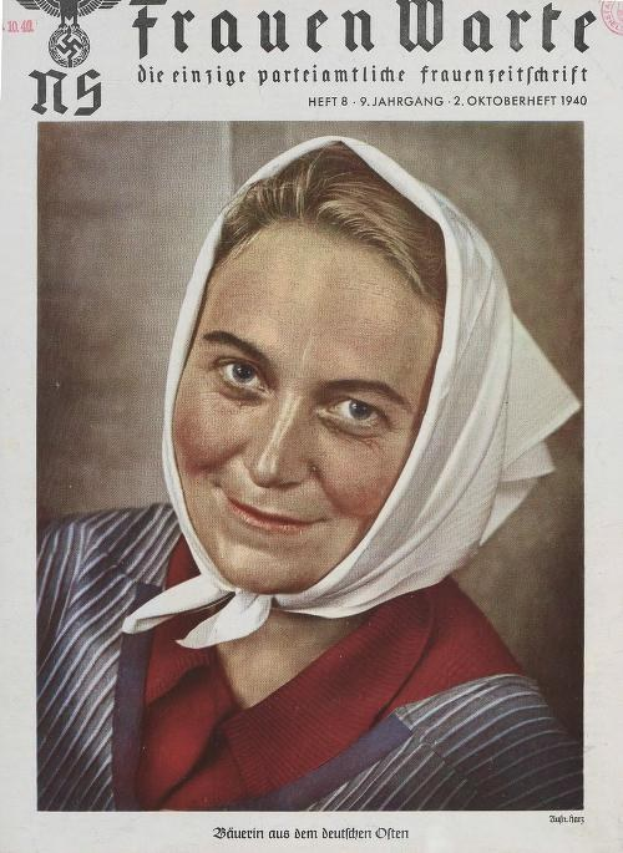Eine Frau mit einem weißen Kopftuch lächelt auf dem Cover eines deutschen Magazins aus dem Jahr 1940, mit Text und Logo oben und unten.